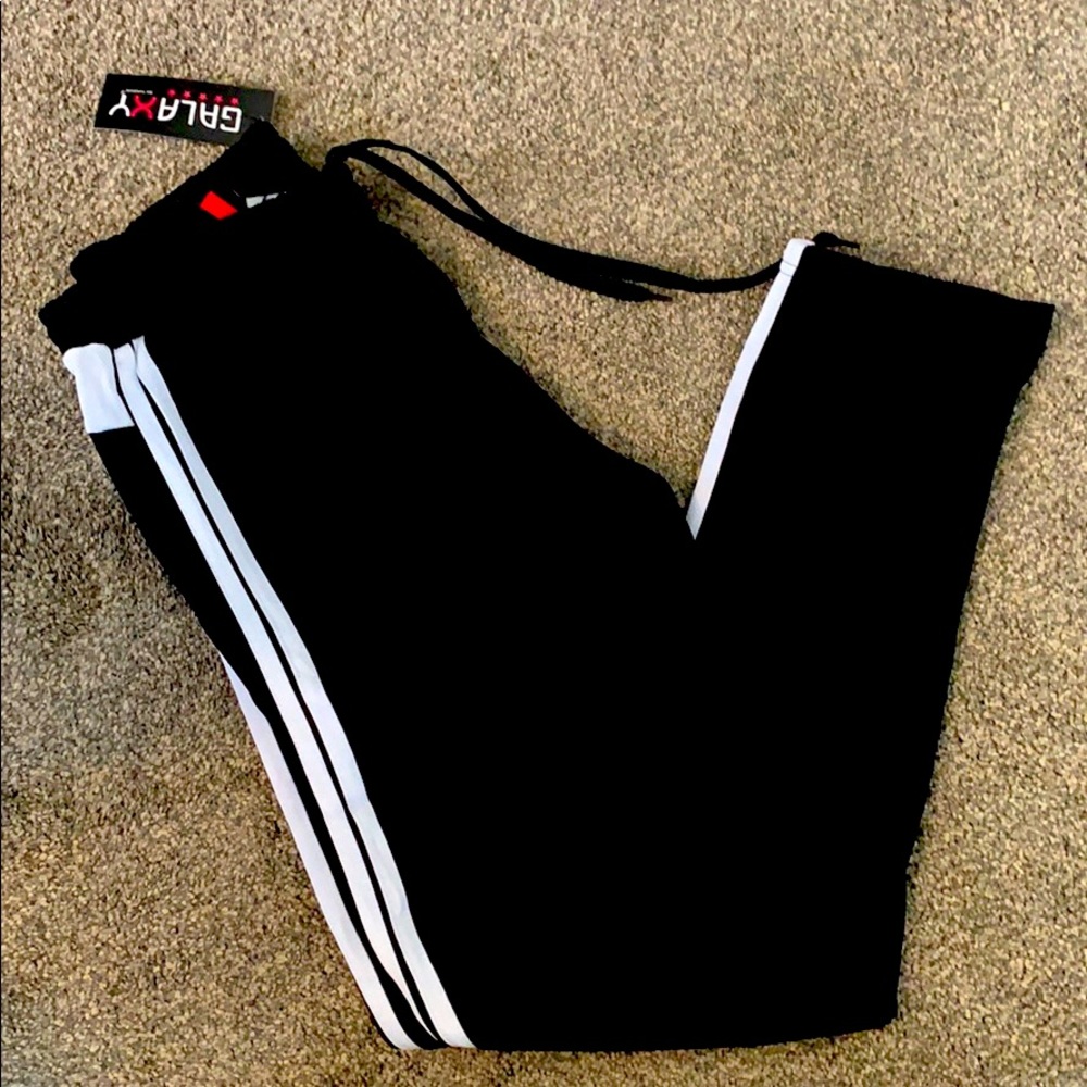 Galaxy by Harvic Women’s joggers